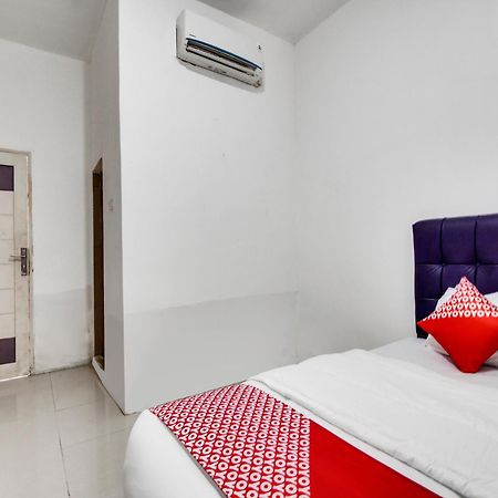 Oyo 90897 Hotel Sepupu Satria Pekanbaru Exterior photo